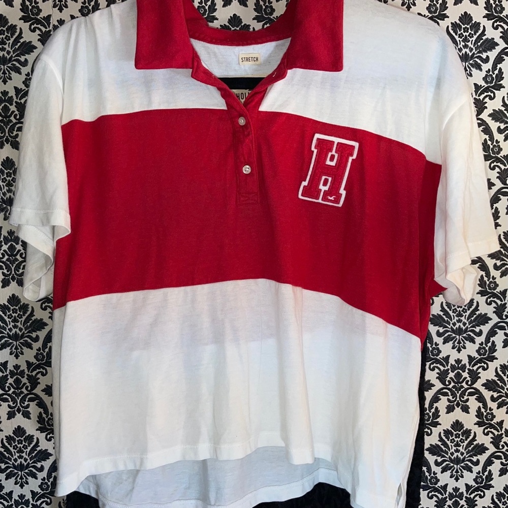 Cropped Hollister Top !